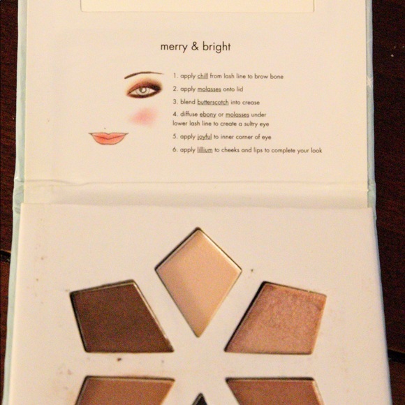 Stila Merry & Bright palette - Picture 3 of 3